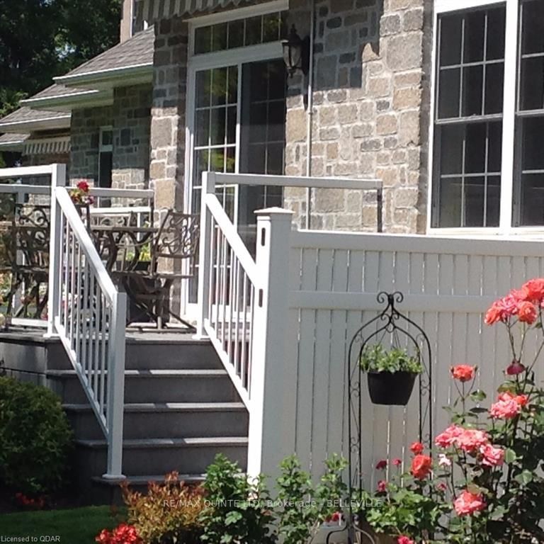 24 Gracefield Lane, Belleville, K8P 5N6 | Image 3