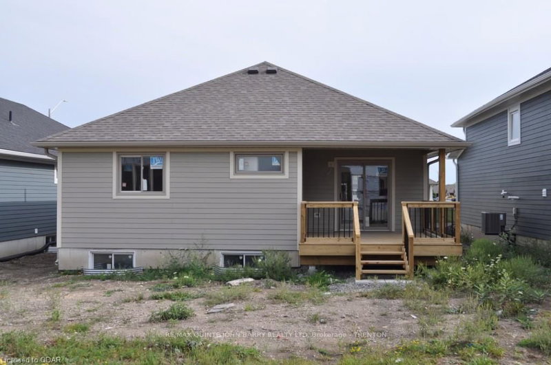 8 Tessa Blvd, Belleville, K8N 0B6 | Image 2