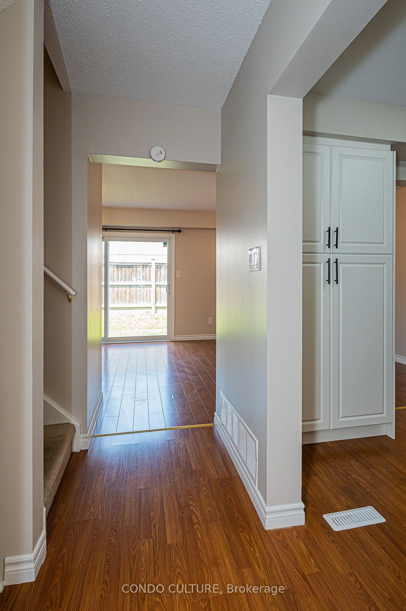 3 - 125 Sekura Cres, Cambridge, N1R 8B4 | Image 3