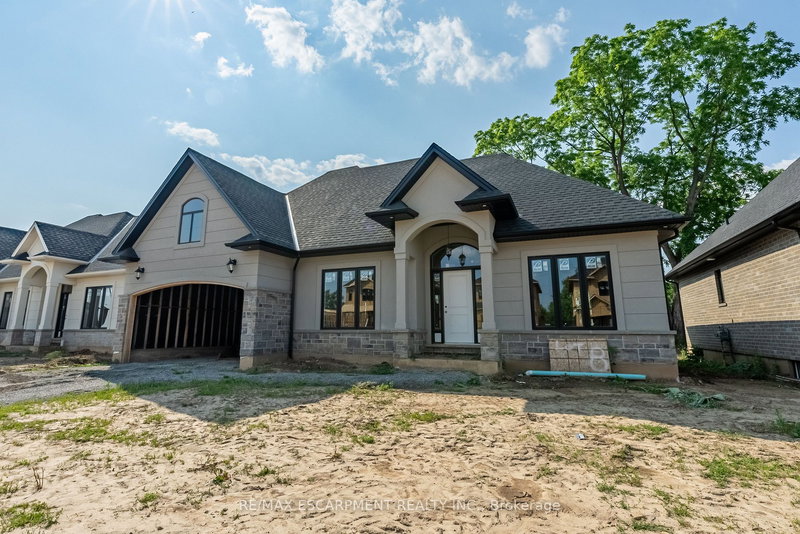 41 Cesar Pl, Hamilton, L9G 0G3 | Image 3