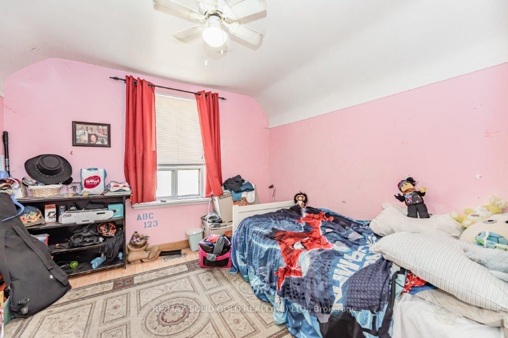 Listing Image 17