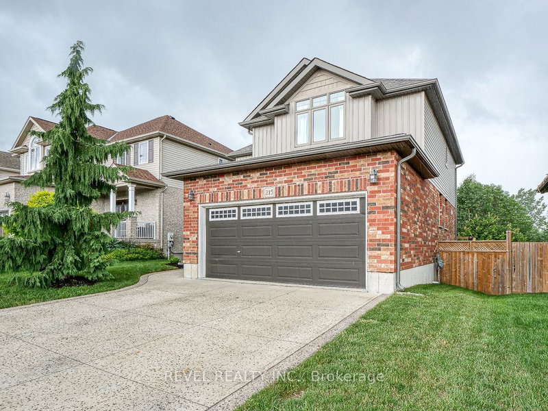 215 Munnoch Blvd, Woodstock, N4T 1V7 | Image 2
