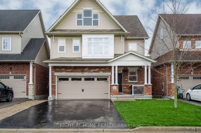 22 Amsterdam Crescent