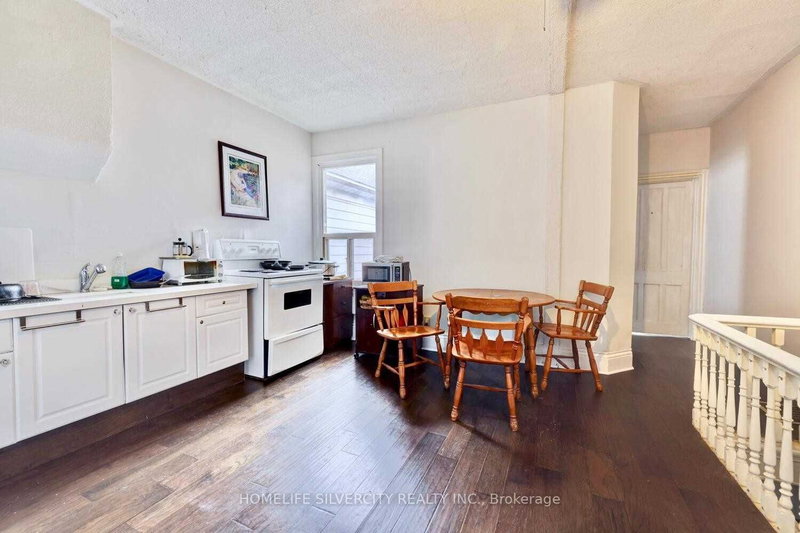 895 Barton St E, Hamilton, L8L 3B8 | Image 2