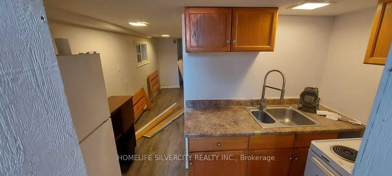 895 Barton St E, Hamilton, L8L 3B8 | Image 3