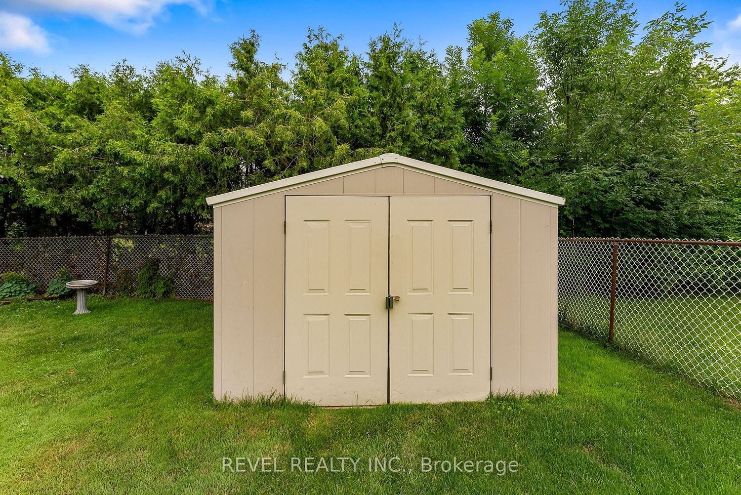 Listing Image 7