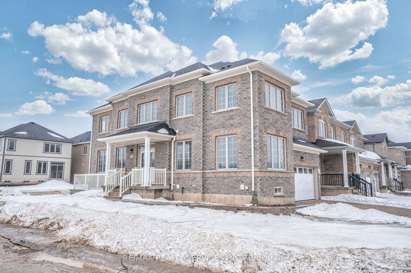 525 Red Elm Rd, Shelburne, L6V 3Y5 | Image 3