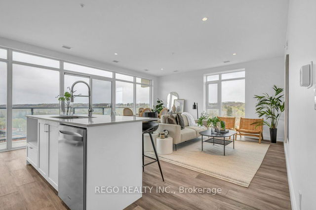 1014 - 15 Glebe Street