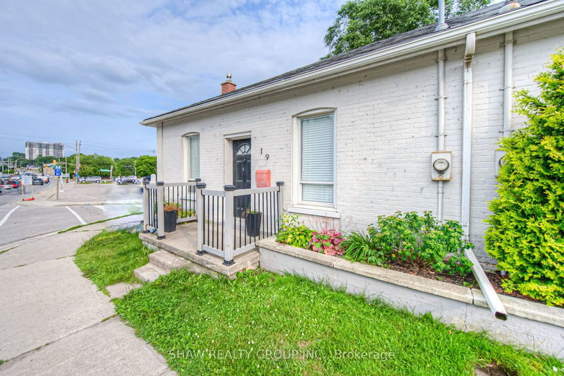 19 Cedar St, Cambridge, N1S 1T8 | Image 2