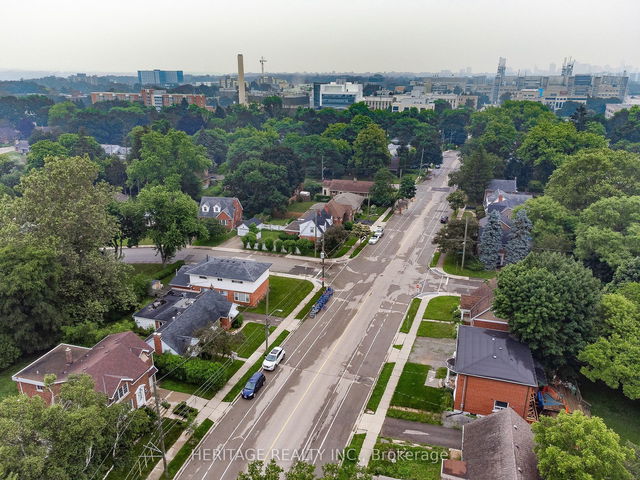 26 Sanders Boulevard
