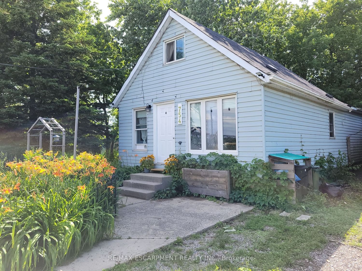 Listing Image 3
