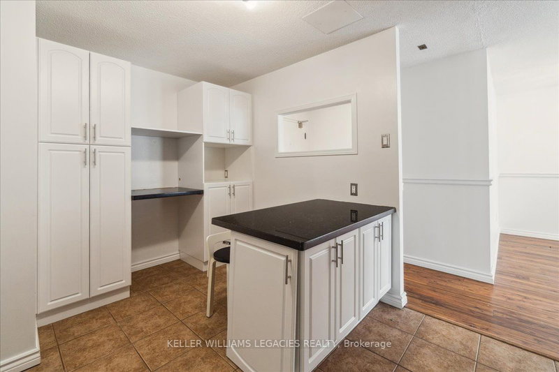 801 - 55 Green Valley Dr, Kitchener, N2P 1Z6 | Image 3