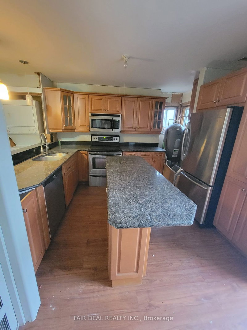 795 Barton St, Hamilton, L8E 5L8 | Image 3