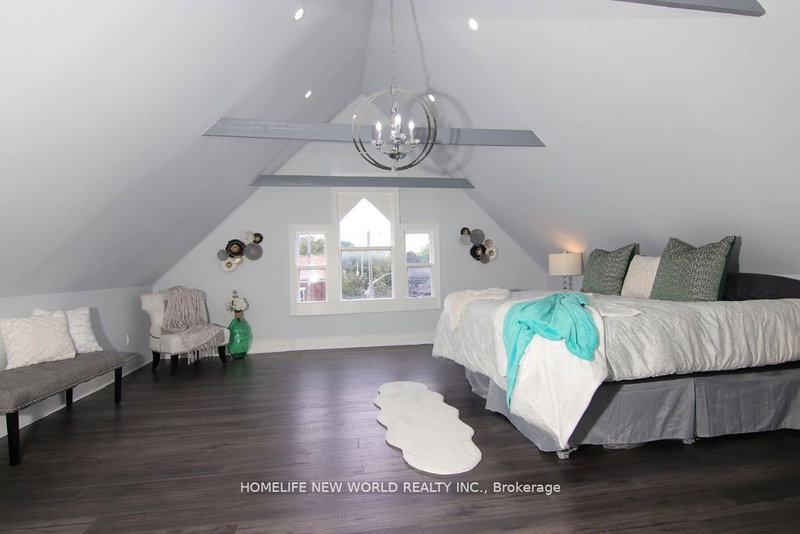 Upper - 20 Sherman Ave S, Hamilton, L8M 2P4 | Image 3