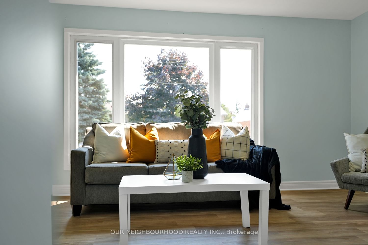 Listing Image 7