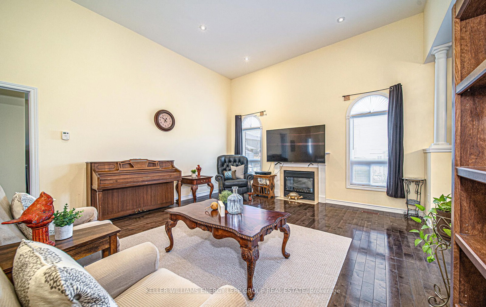 Listing Image 14