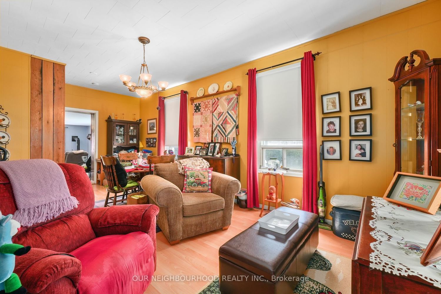 Listing Image 7