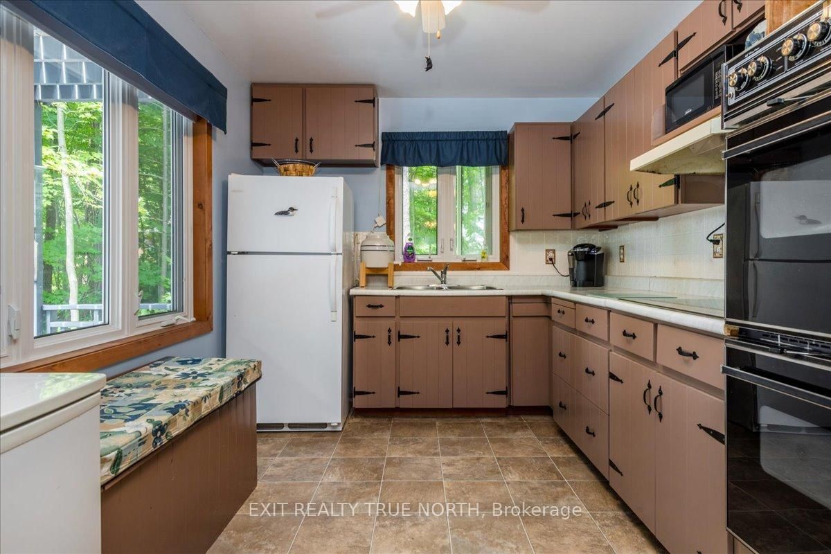 Detached House sold at 10080 Georgian Bay Shr N/A, Georgian Bay, Baxter, P0E 1E0 - MLS: X6660772