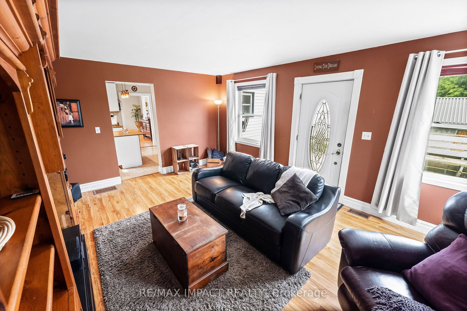Listing Image 15