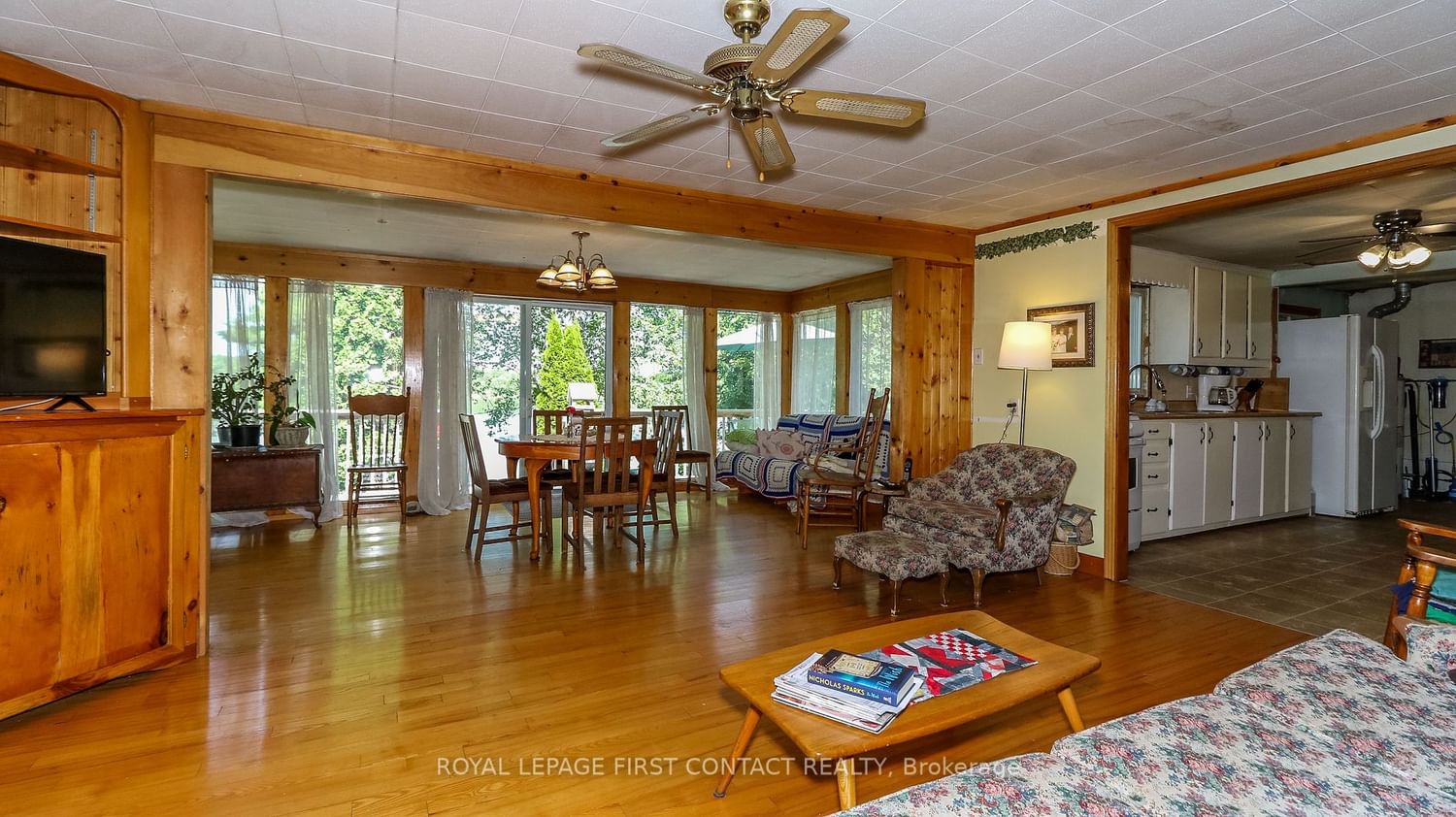 Listing Image 7