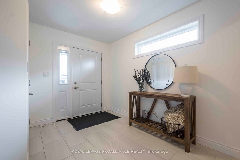 100 Dewal Pl, Belleville, K8P 0H2 | Image 3