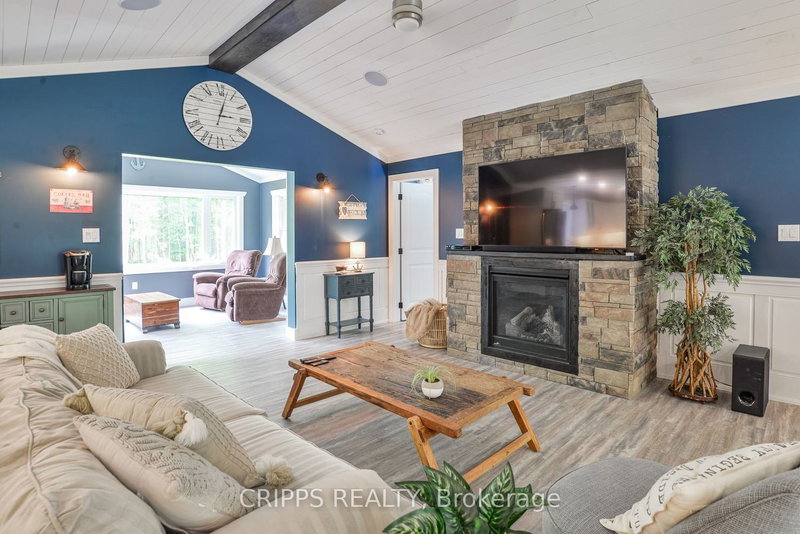 1068 Xavier St, Gravenhurst, P0E 1G0 | Image 3