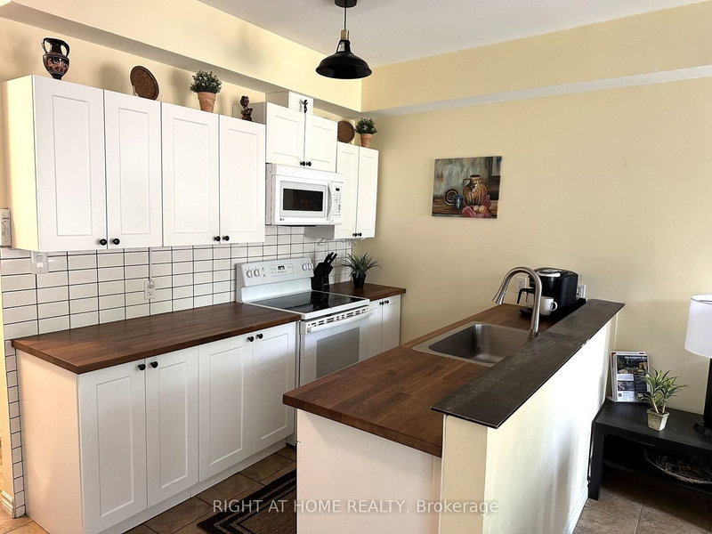 199 Cambridge Rd E, Fort Erie, L0S 1B0 | Image 3