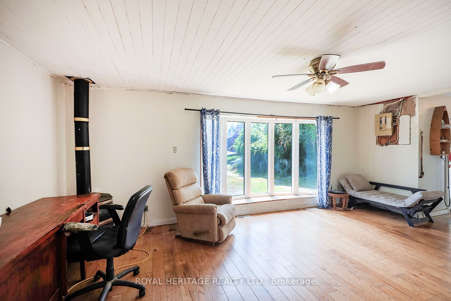 Listing Image 7
