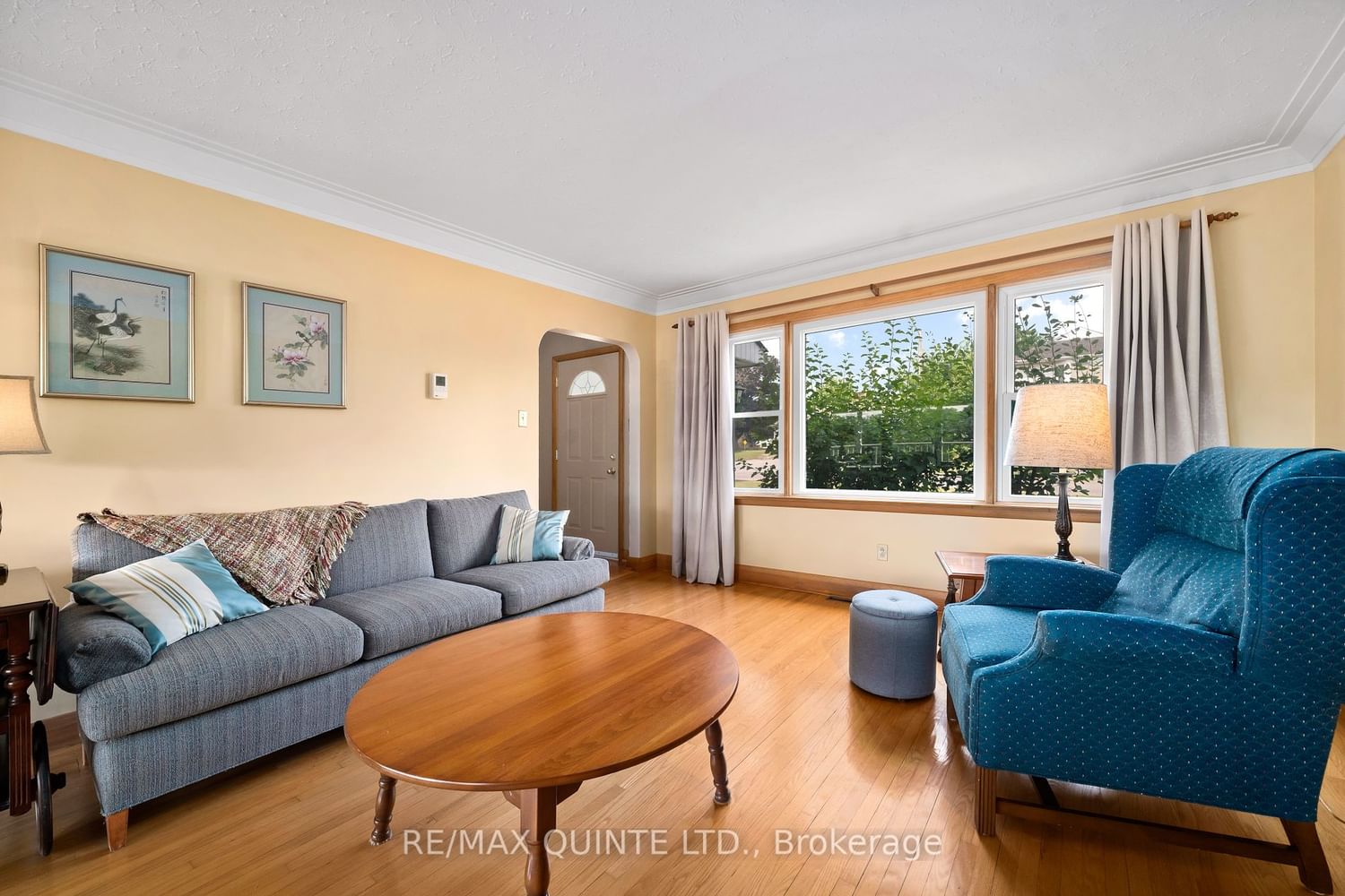 Listing Image 7