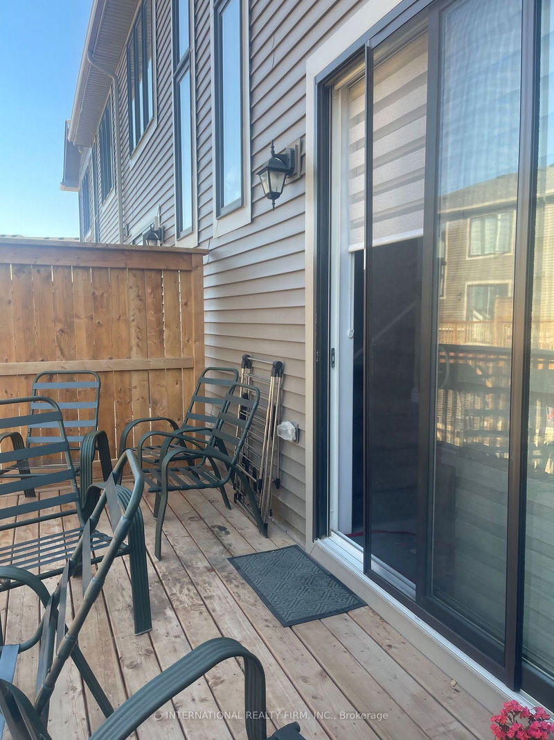 112 Hollywood Crt, Cambridge, N1R 8K8 | Image 2