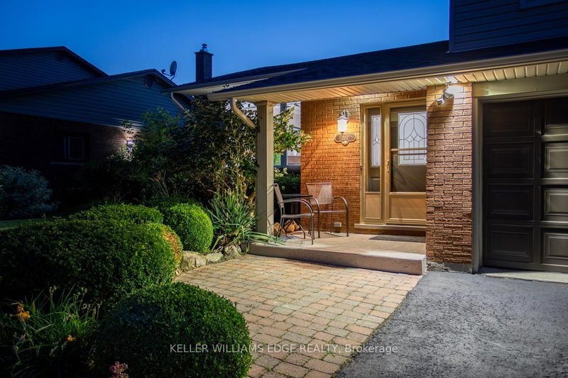 207 Montmorency Dr, Hamilton, L8K 5H3 | Image 3