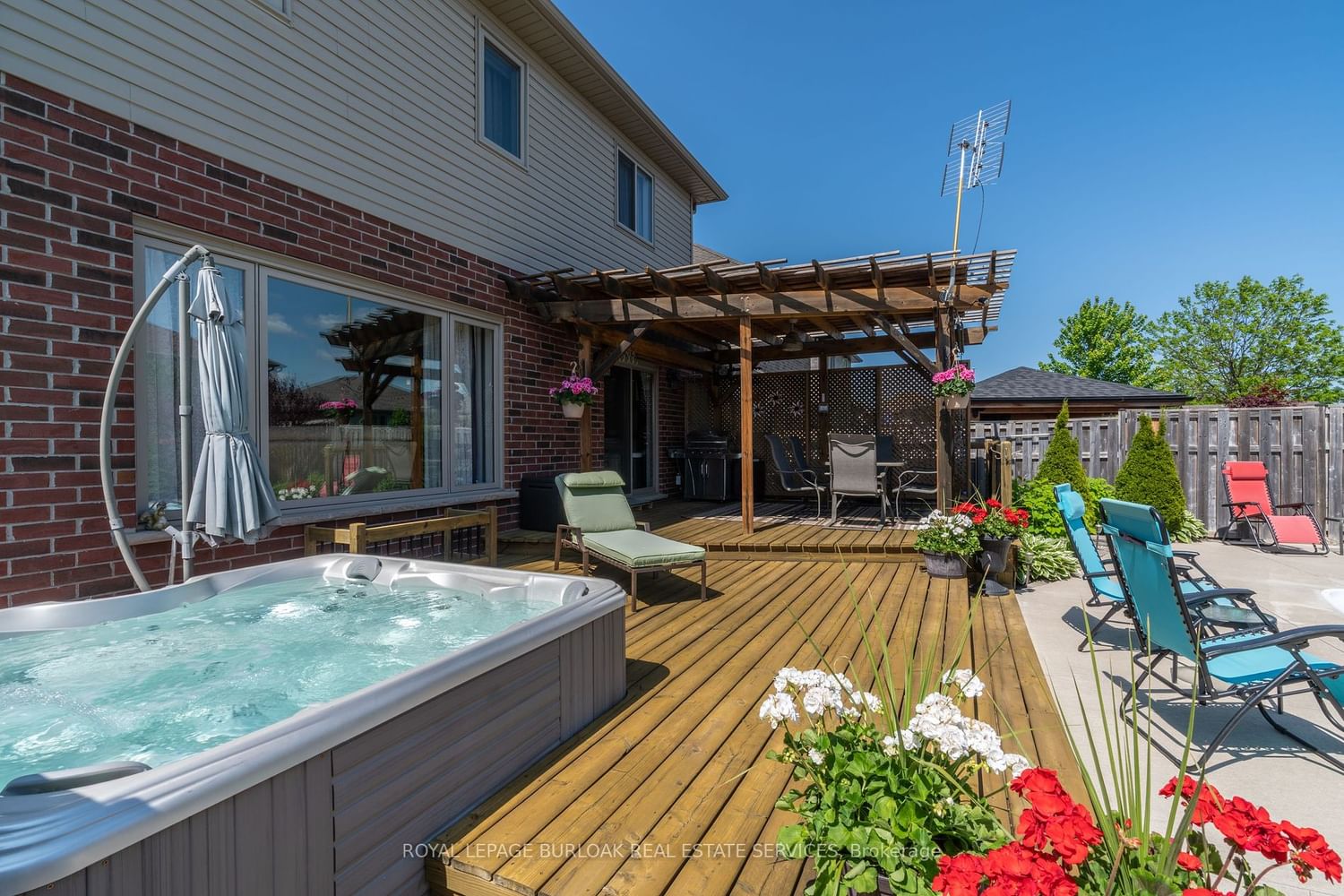 Listing Image 9