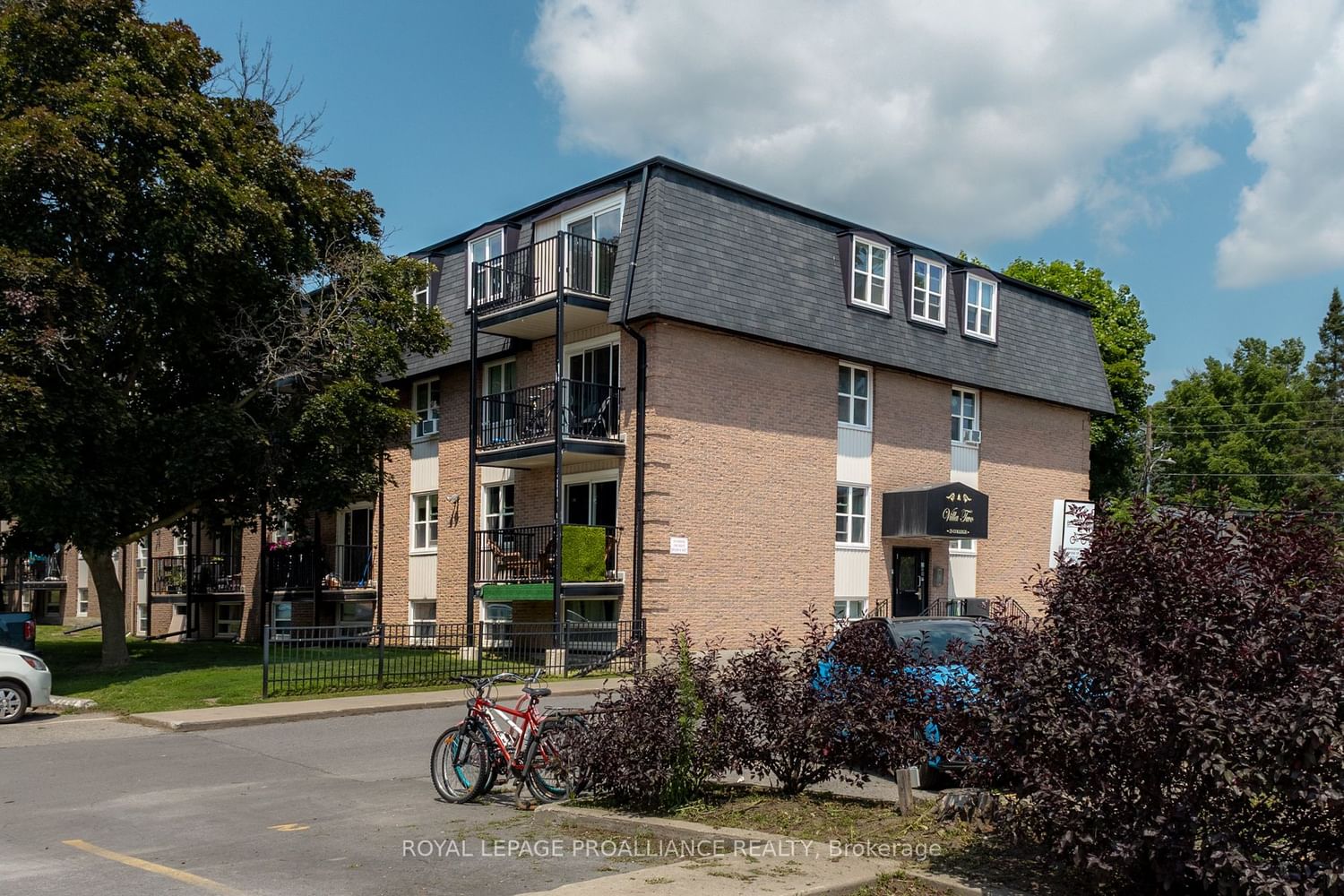 Condo leased at 202-25 College Street, Belleville, K8P 2E3 - MLS: X6683844