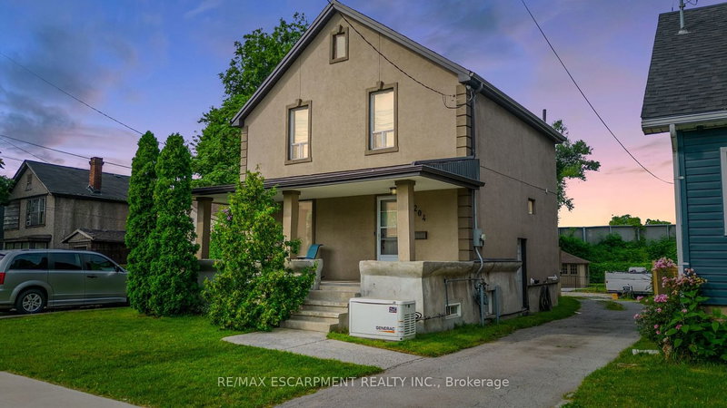 204 Beach Blvd, Hamilton, L8H 6V9 | Image 2