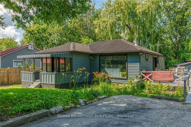 17 Lake Road