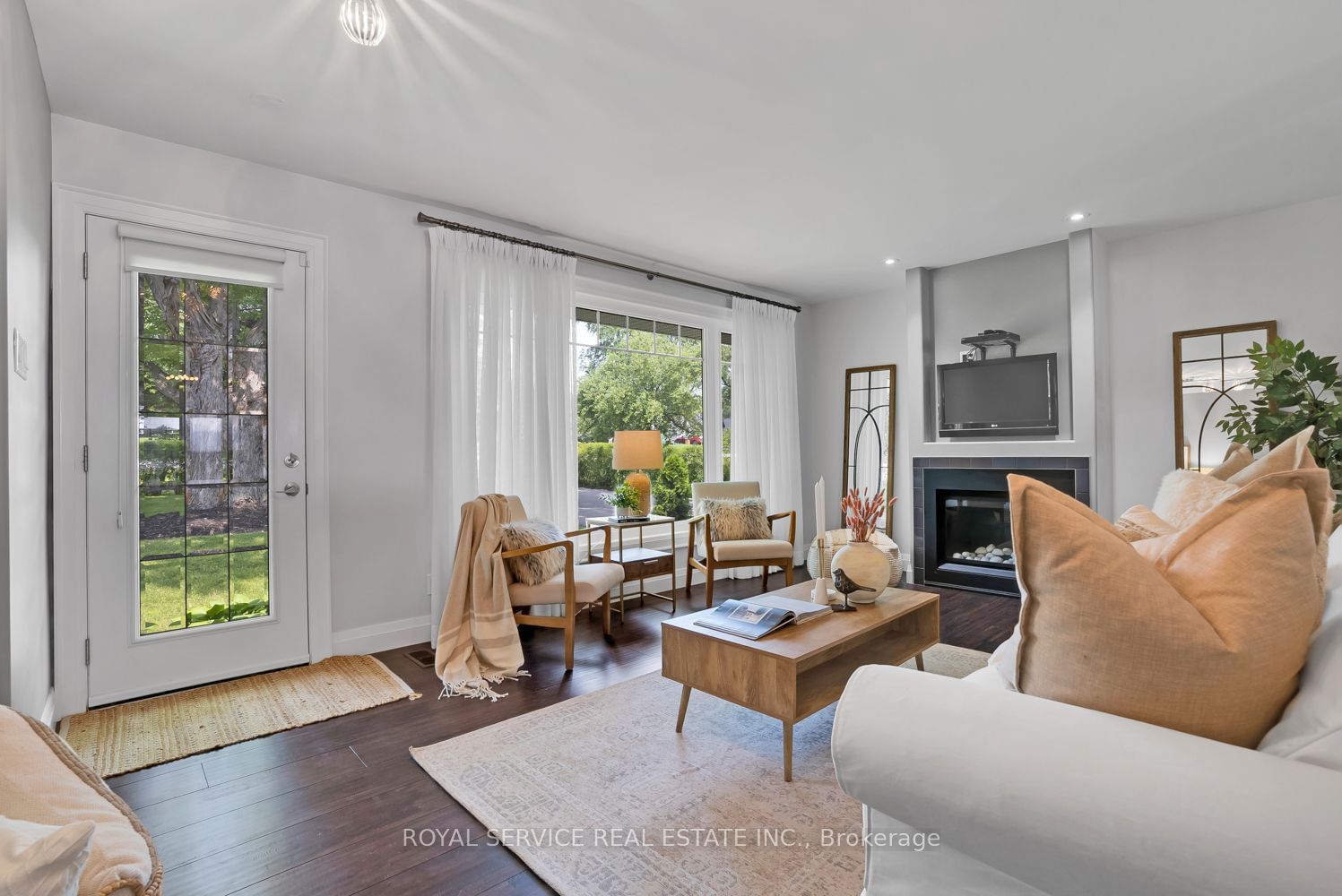 Listing Image 7