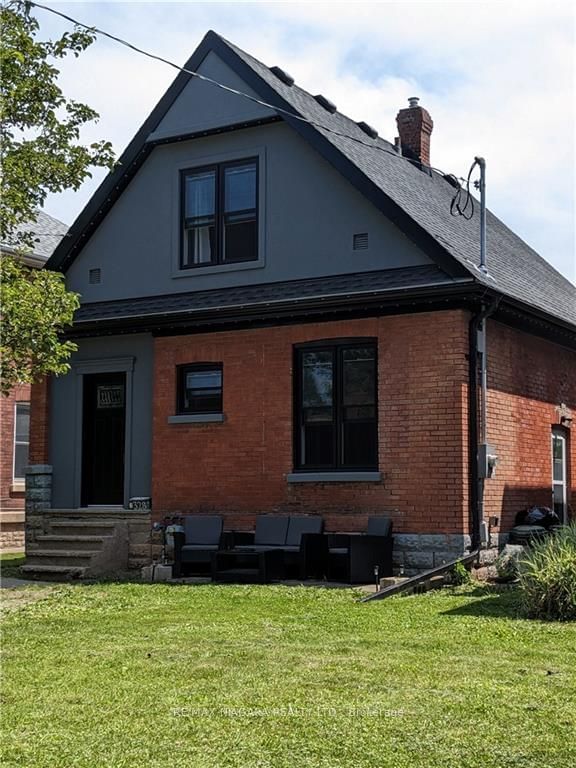 Detached House sold at 328 Hellems Avenue, Welland, Welland Downtown, L3B 3C1 - MLS: X6692974