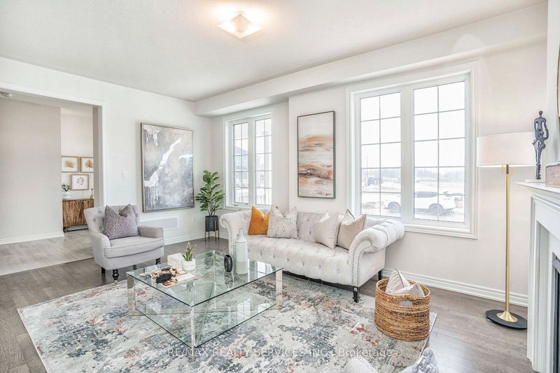 525 Red Elm Rd, Shelburne, L6V 3Y5 | Image 3