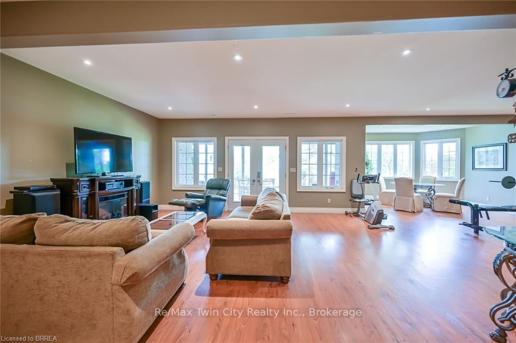 Listing Image 21