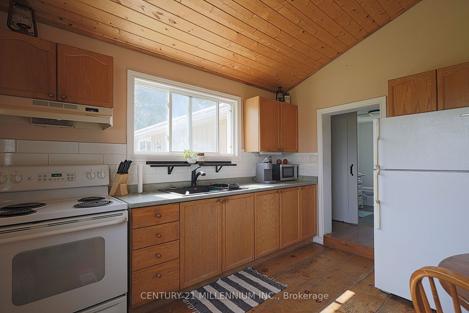 Listing Image 16