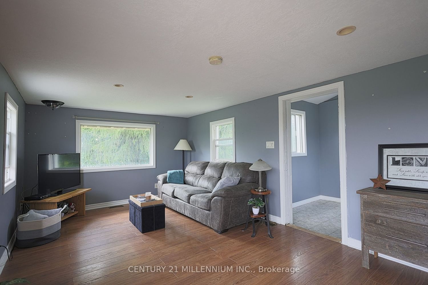 Listing Image 21