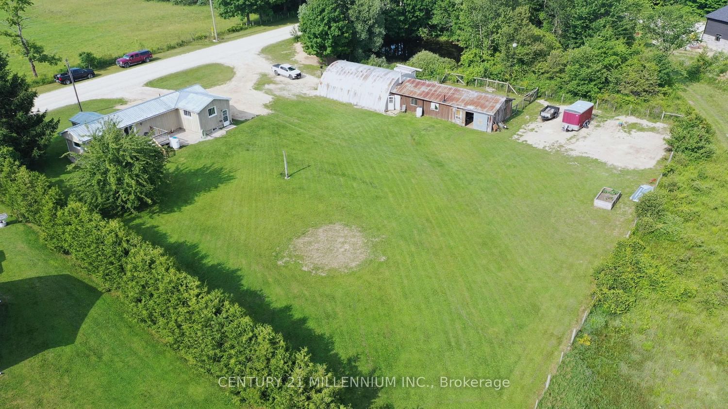 Listing Image 4