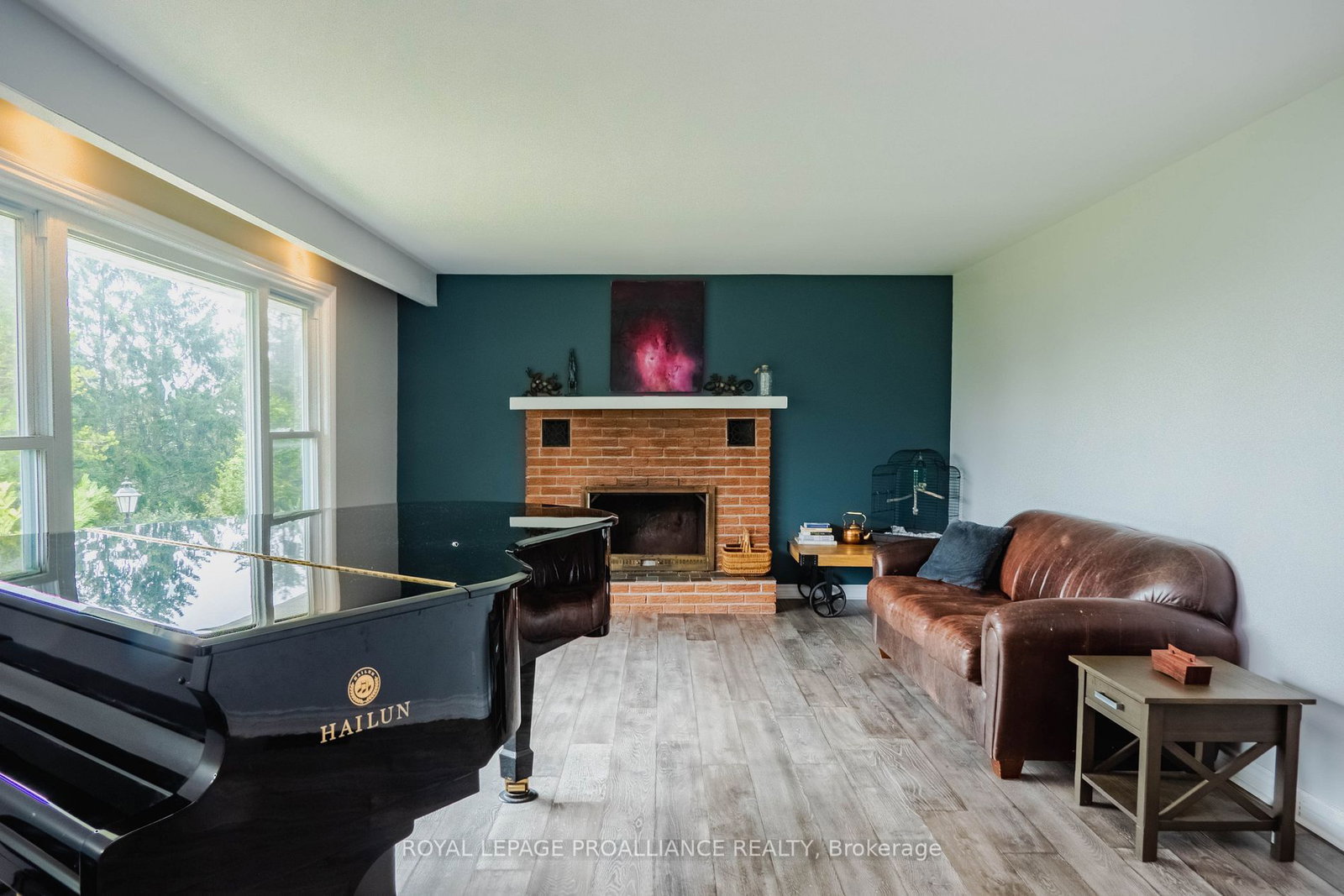 Listing Image 7