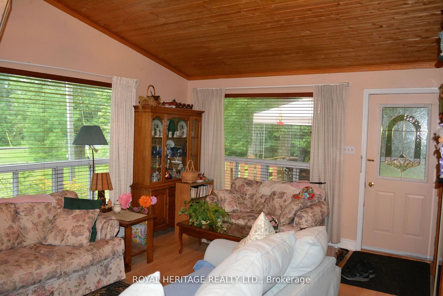 Listing Image 7