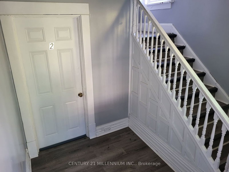 Upper - 221 Hellems Ave, Welland, L3B 3B6 | Image 2