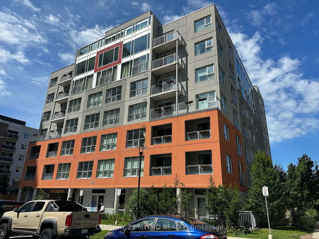 719 - 321 Spruce Street