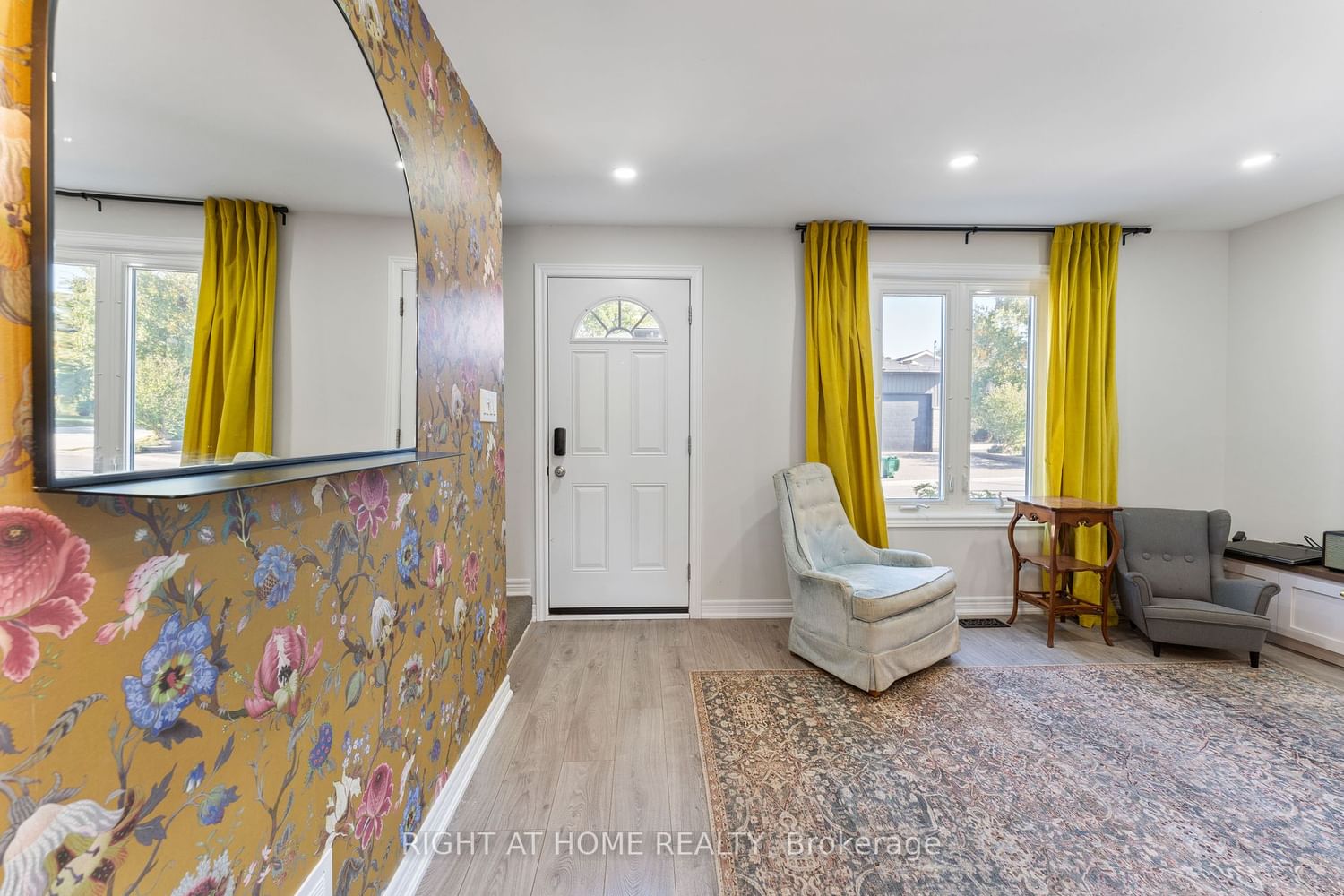 Listing Image 7