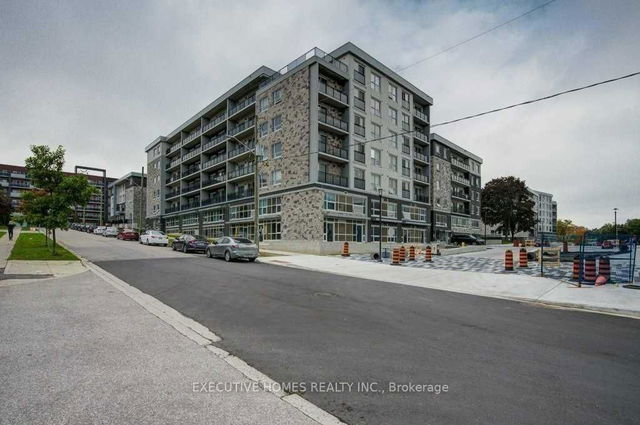 405 - 275 Larch Street