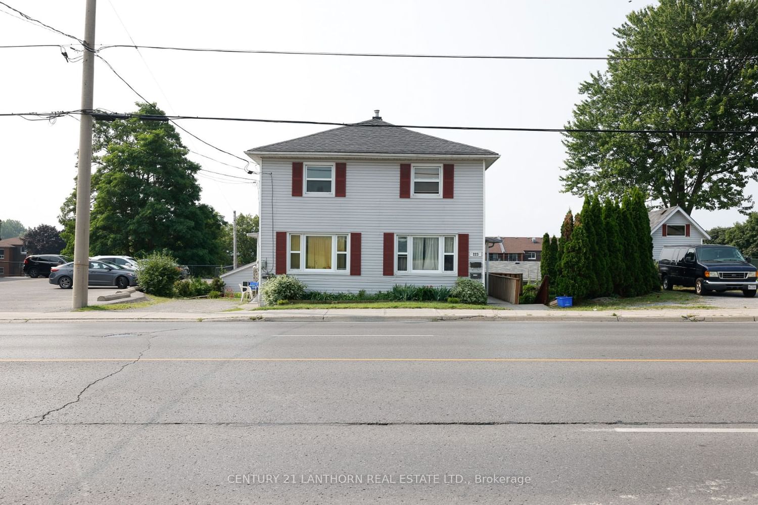 Listing photo 2