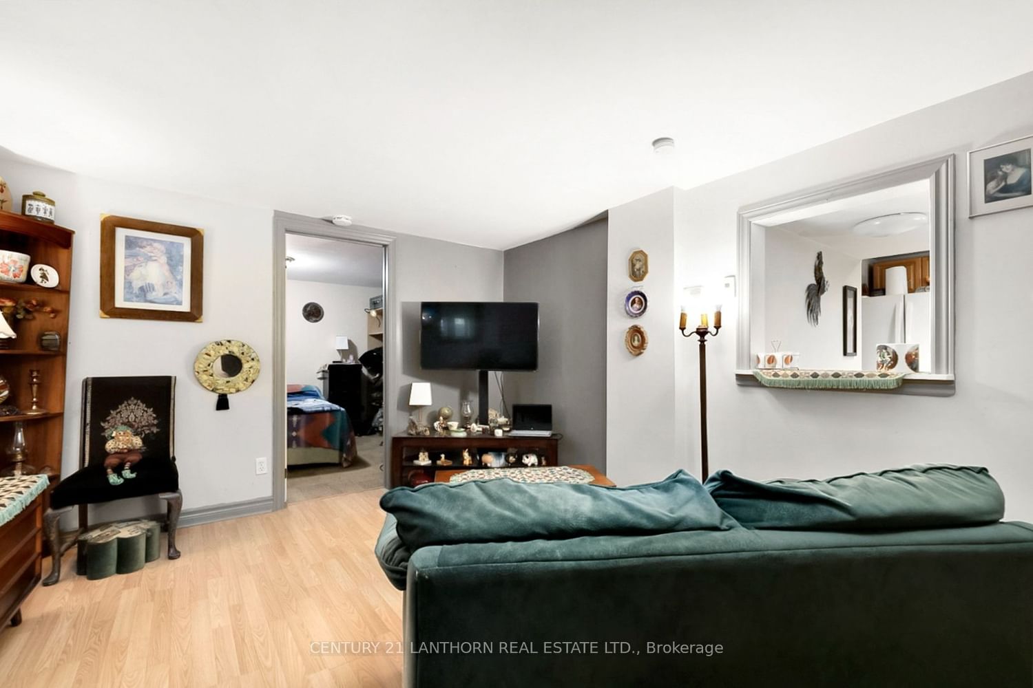 Listing Image 23